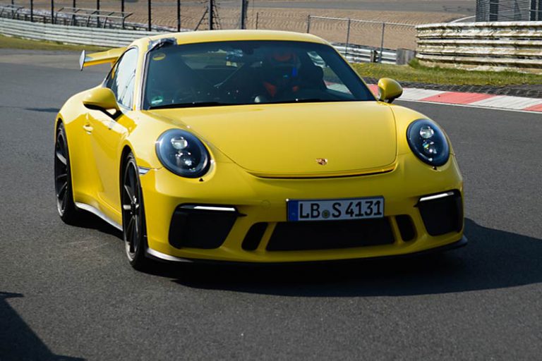 Neuer Porsche 911 GT3 fährt Porsche Nürburgring Bestzeit