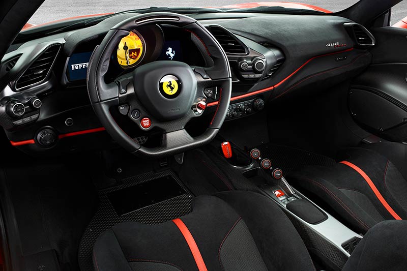 Ferrari 488 Pista - Innenraum