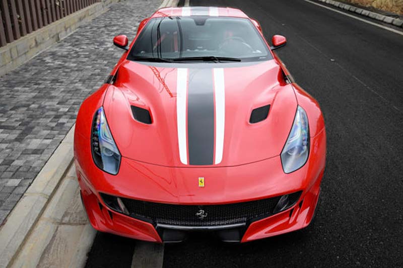 Ferrari F12 TDF rosso corsa neuwertig Gebrauchtwagen kaufen