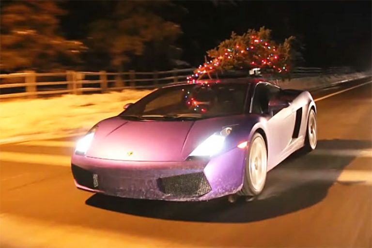 Lamborghini Weihnachstbaumtransporter