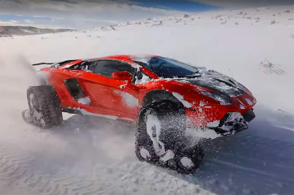 Lamborghini Aventador mit Kettenantrieb