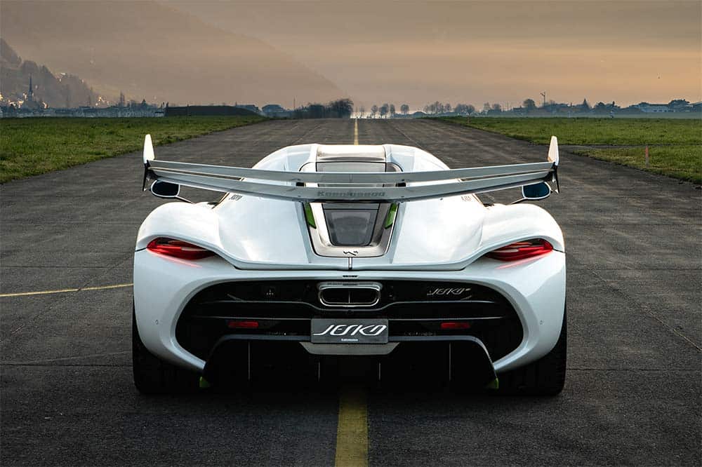 https://www.finestautomotive.com/wp-content/uploads/2021/04/koenigsegg-jesko-heckspoiler.jpg